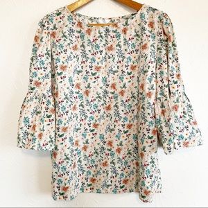 Time & Tru Floral Cream Prairie Bell Sleeve Large